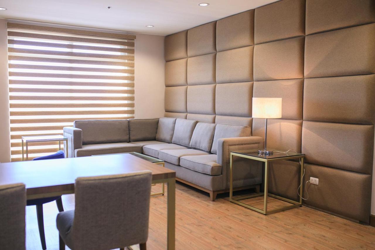La Maja Rica Hotel Tarlac City Экстерьер фото