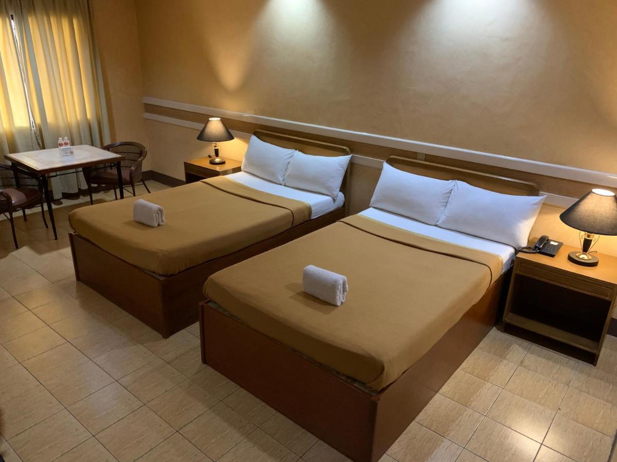 La Maja Rica Hotel Tarlac City Экстерьер фото